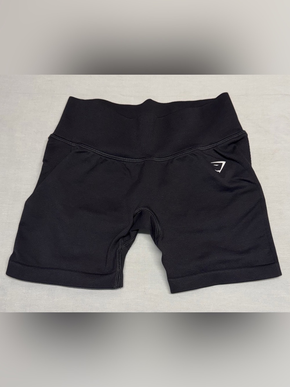 Gymshark Women's Lift Seamless 2.0 Mid-Rise Shorts Black Sz Small Athletic NWOT